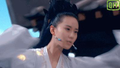 刘诗诗古力娜扎丸子头,刘诗诗娜扎礼服