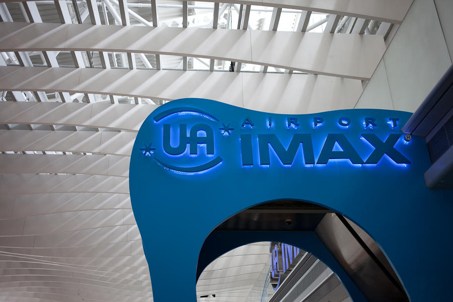 航班延误滞留机场,网曝航班延误