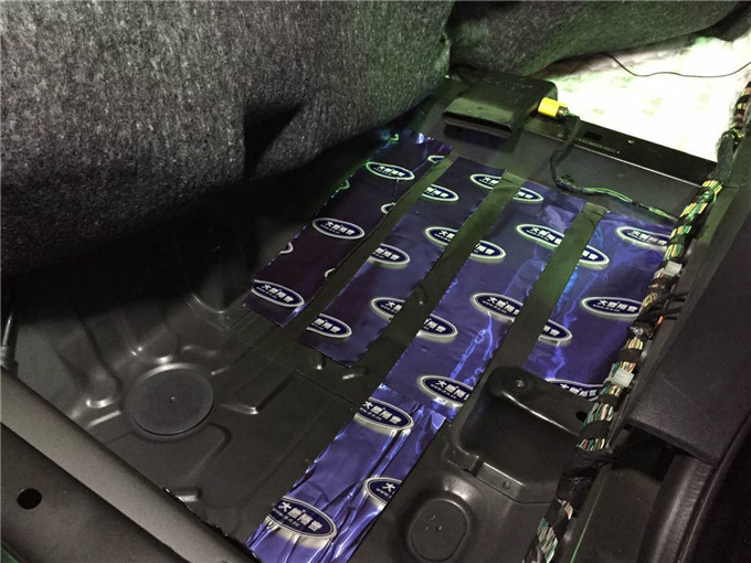 吉普指南者四门隔音,汉子也有柔情