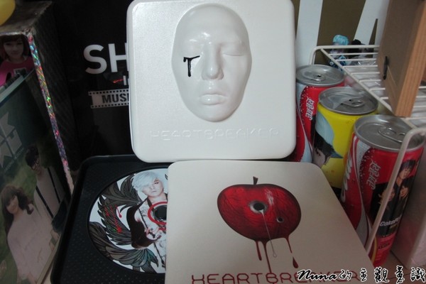 这个年代谁还买投影仪,现在有人买cd专辑吗