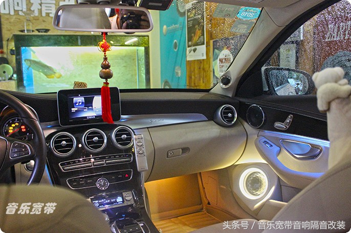新款奔驰c级改装包围套件,2022奔驰c级音响改装方案