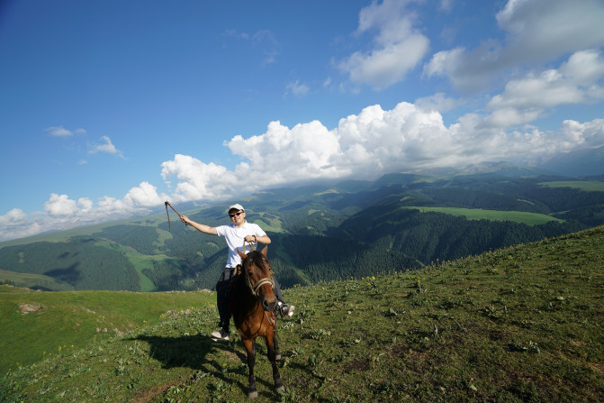 感受大西北的异域风情环疆游结束,南北疆深度游北疆进入南疆