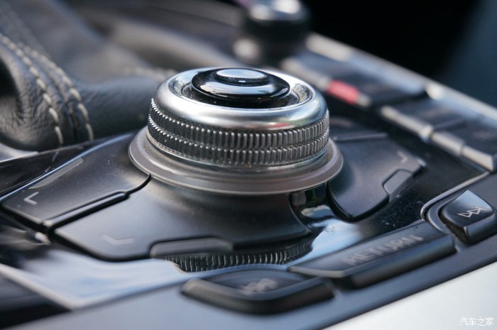 运动感很强新款奥迪s5敞篷版实车,性能和买菜兼顾的2018款奥迪s5