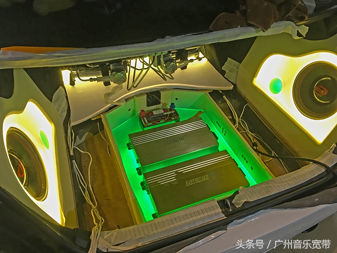 新款奔驰c级改装包围套件,2022奔驰c级音响改装方案