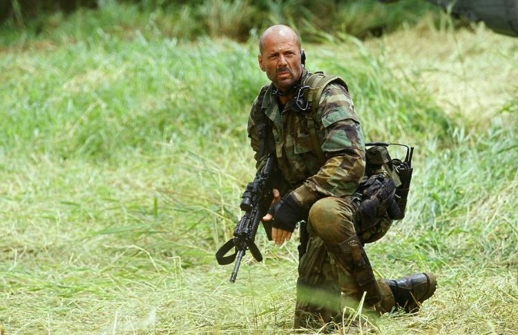 英姿飒爽，那些穿军装迷死人的男神们