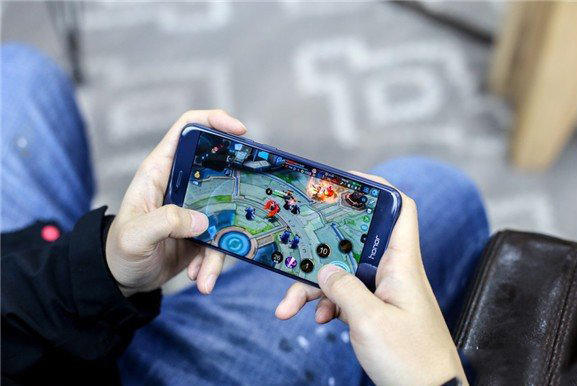 荣耀9和荣耀v9到底哪一个好,荣耀9和荣耀v9有什么区别