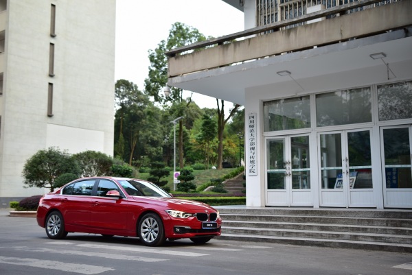 17年6万公里宝马318i时尚型,17款宝马318i时尚型测评