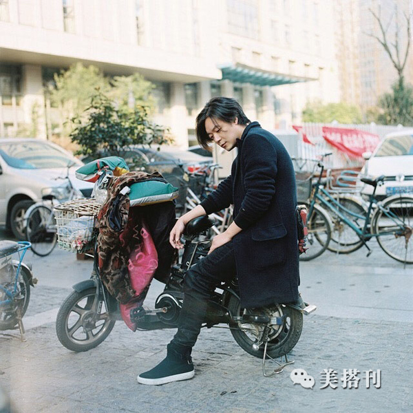 窦骁的白牙,窦骁有一口大白牙