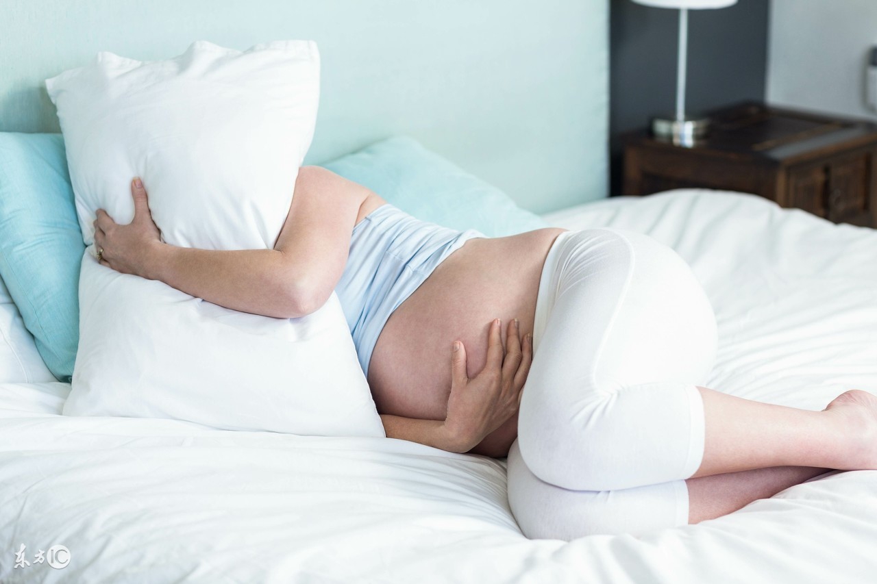 孕妇内裤总是潮乎乎的怎么处理,孕后期异味大怎么回事