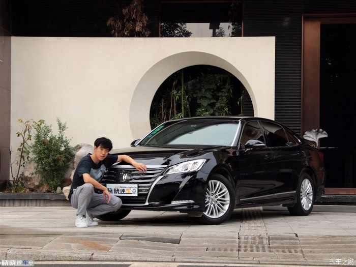 2015款2.5丰田皇冠14万公里,丰田皇冠2.0t11万公里保养