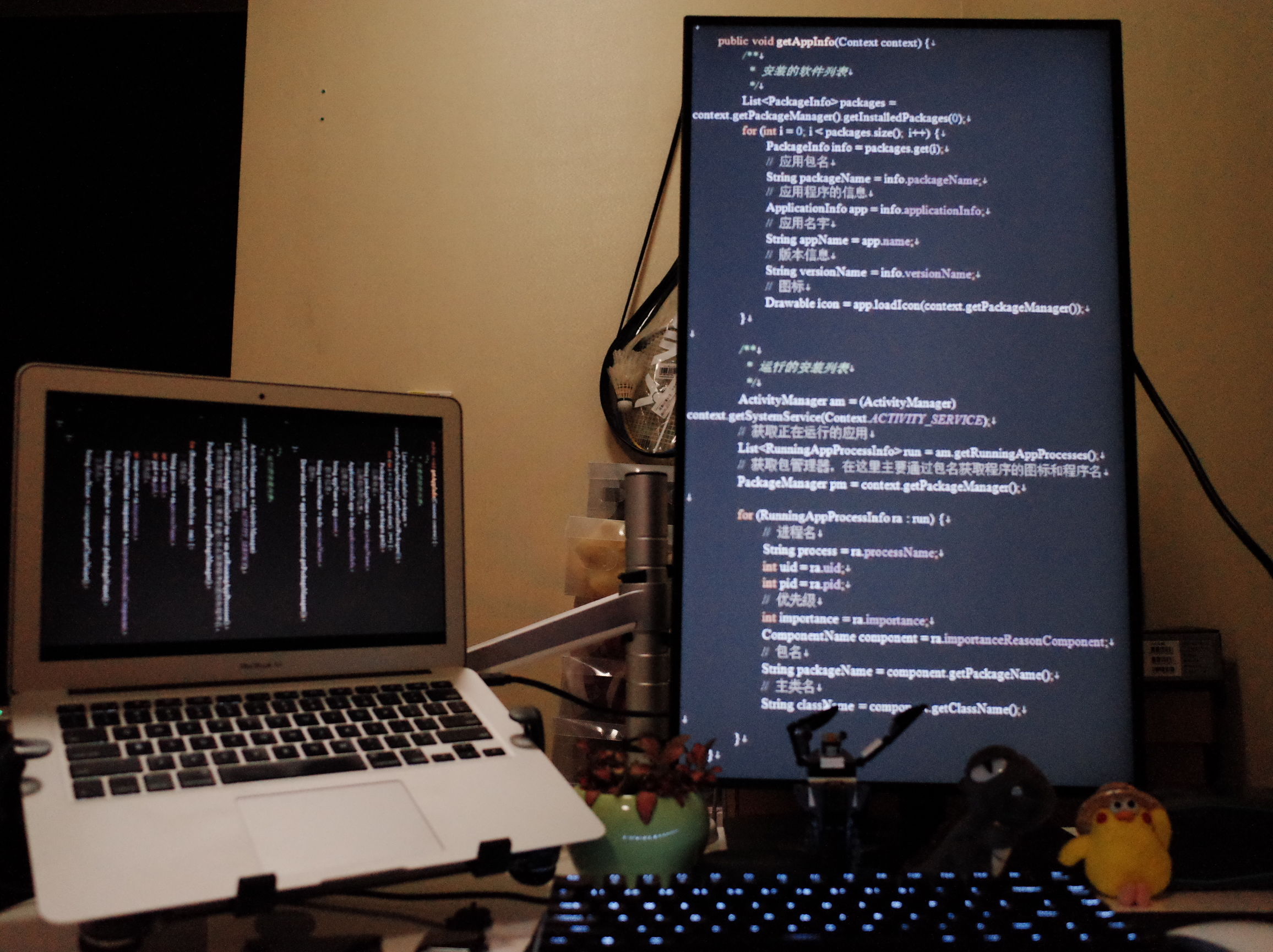 当笔记本*党**一直以为mac就是机制的时候，一定是忽略了显示器还有这样一种打开方式，外挂显示器的完整体验