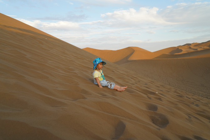 感受大西北的异域风情环疆游结束,南北疆深度游北疆进入南疆