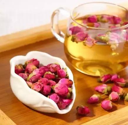 来月经能喝金银花茶和玫瑰花茶吗,经期的女性可以喝金银花茶吗