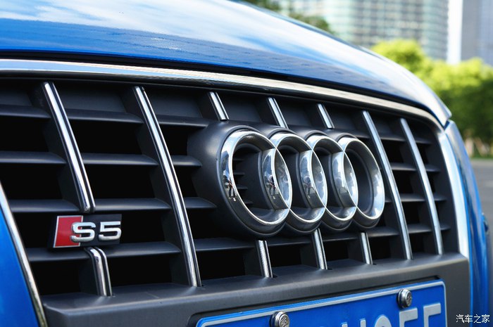 运动感很强新款奥迪s5敞篷版实车,性能和买菜兼顾的2018款奥迪s5