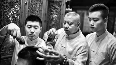 不知道怎么向理发师形容你的发型?那你肯定需要这个万能发型!