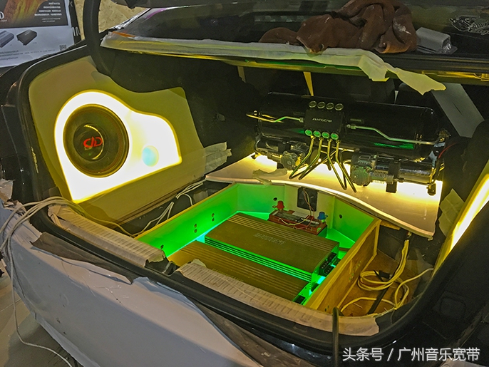 新款奔驰c级改装包围套件,2022奔驰c级音响改装方案