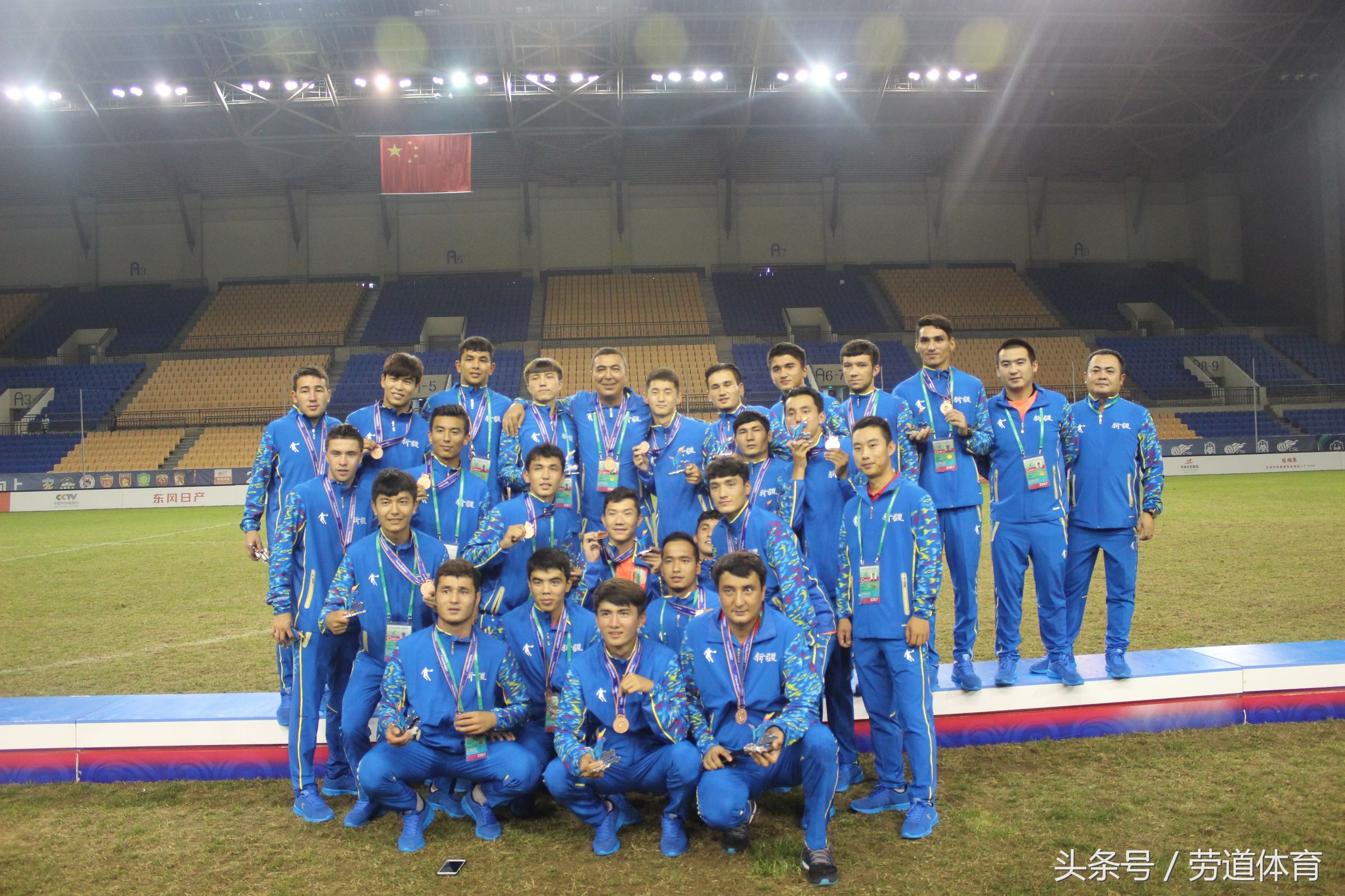 这群18岁的孩子，书写了*疆新**足球的新历史