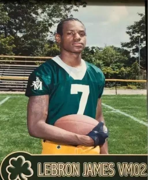 篮球之外NBA球星还擅长啥运动?詹姆斯一只脚踏进NFL!邓肯最全能