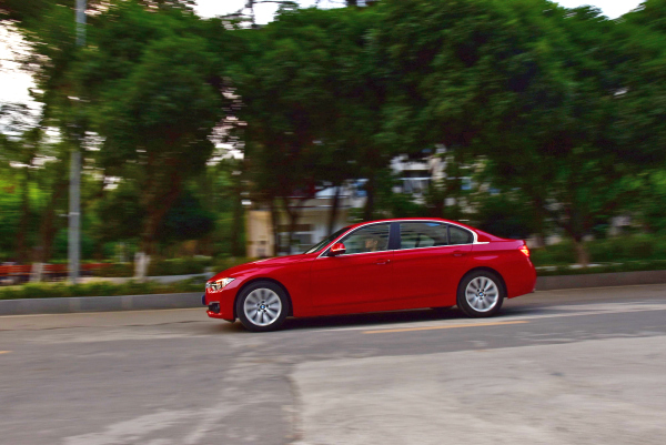 17年6万公里宝马318i时尚型,17款宝马318i时尚型测评