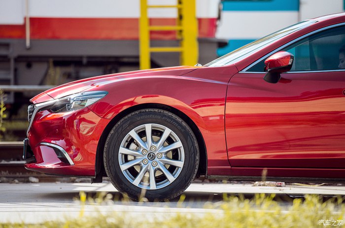 阿特兹油表指针不动,马自达阿特兹油表亮黄灯