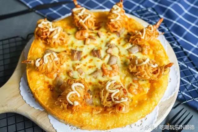 汪涵吴秀波关之琳宋茜刷爆票圈时，这个镶金边的pizza却火了