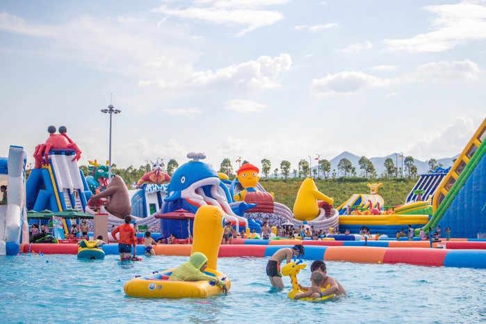 一个、两个非洲友人都晒中暑了,妈妈我要去巴伐利亚避暑