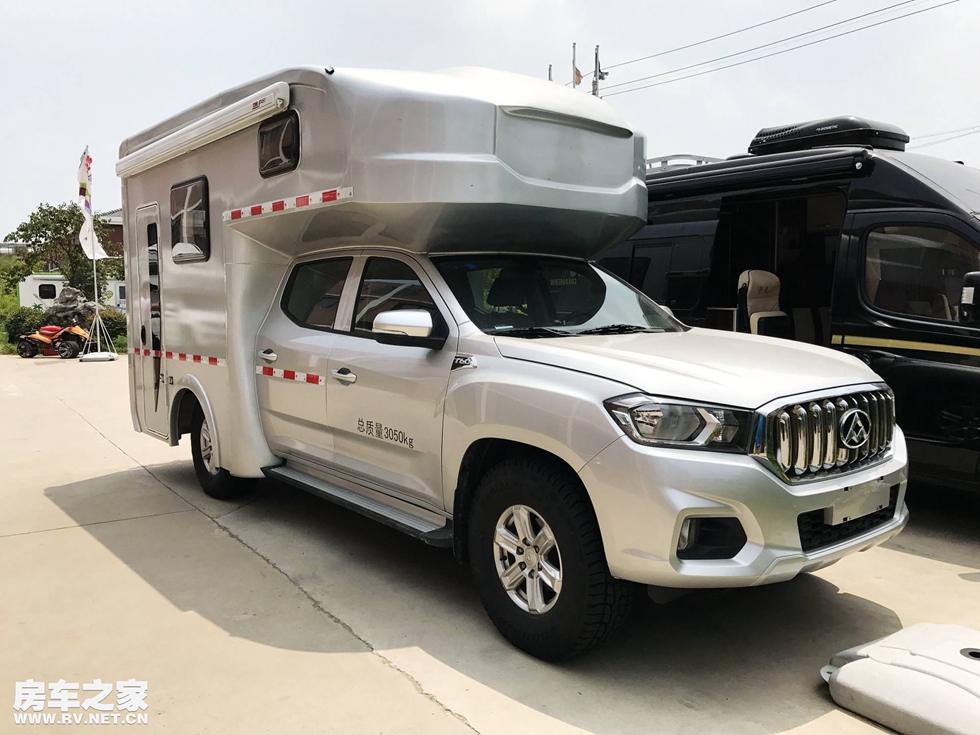 爱旅途大通t60四驱皮卡房车,新大通t60皮卡房车