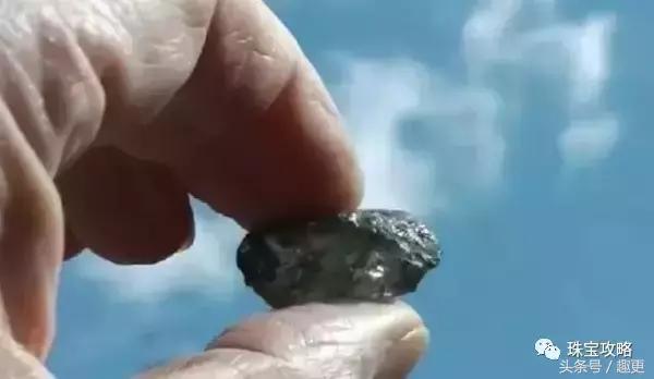 人造水晶和天然水晶的区别,天然水晶跟人造水晶的区别