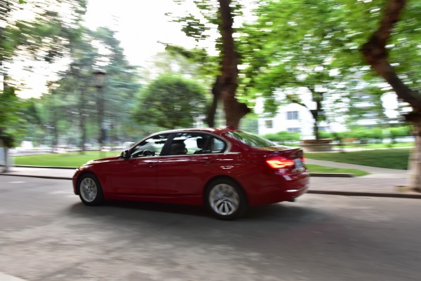 17年6万公里宝马318i时尚型,17款宝马318i时尚型测评