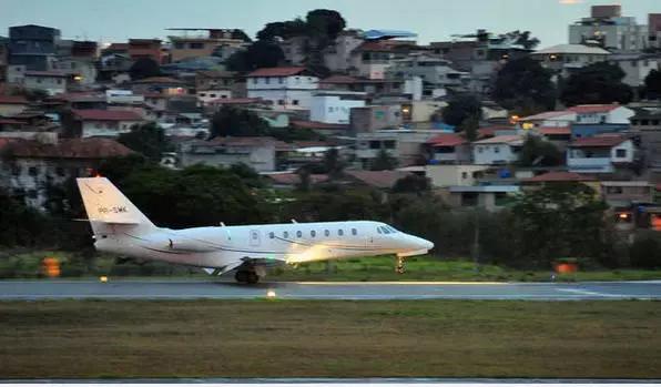 内马尔转沙特的条件,内马尔私人飞机