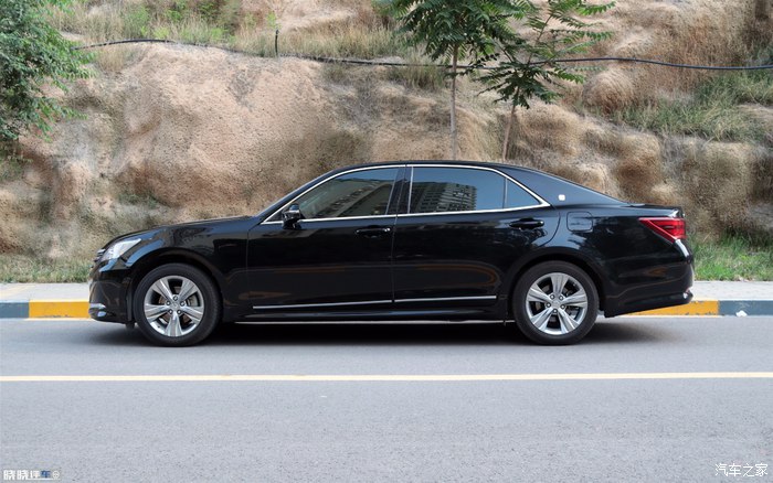 2015款2.5丰田皇冠14万公里,丰田皇冠2.0t11万公里保养