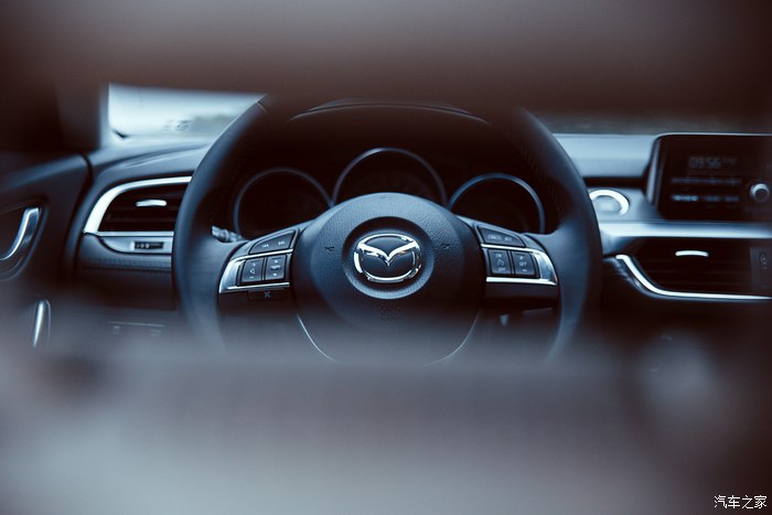 阿特兹油表指针不动,马自达阿特兹油表亮黄灯