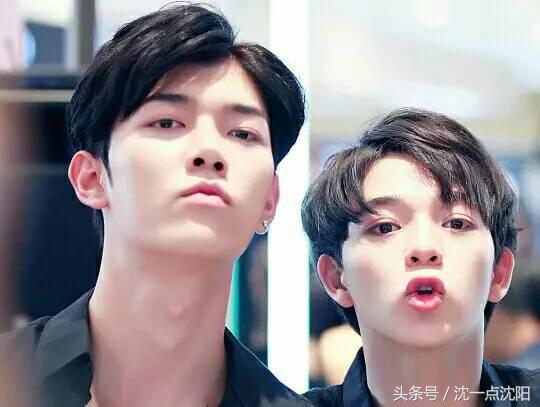 赵薇黄晓明还是在一起了，还开了一家骨骼清奇的中餐厅！