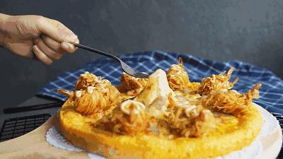 汪涵吴秀波关之琳宋茜刷爆票圈时，这个镶金边的pizza却火了