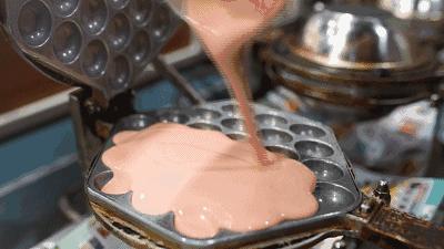 汪涵吴秀波关之琳宋茜刷爆票圈时，这个镶金边的pizza却火了