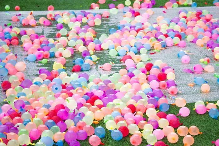 一个、两个非洲友人都晒中暑了,妈妈我要去巴伐利亚避暑