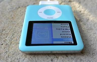 都快忘记这个叫MP3还是MP4了,知道的人都老了