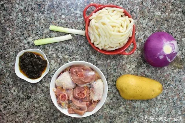 咖喱鸡肉乌冬面做法,咖喱鸡肉乌冬面