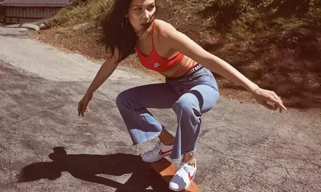 往下看，你脚上缺的就是这么一双运动鞋｜经典+潮流球鞋款式大盘点