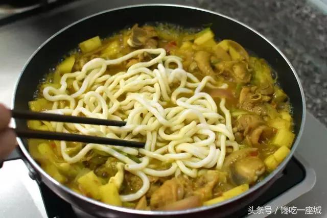 咖喱鸡肉乌冬面做法,咖喱鸡肉乌冬面