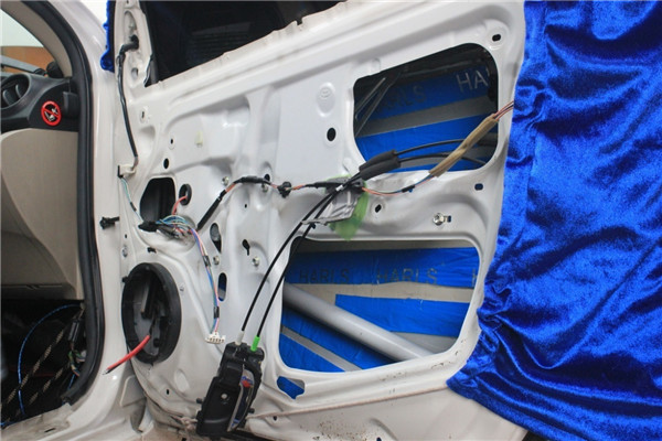 老威驰音响改装,威驰音响喇叭改装