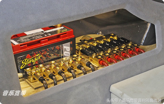 新款奔驰c级改装包围套件,2022奔驰c级音响改装方案