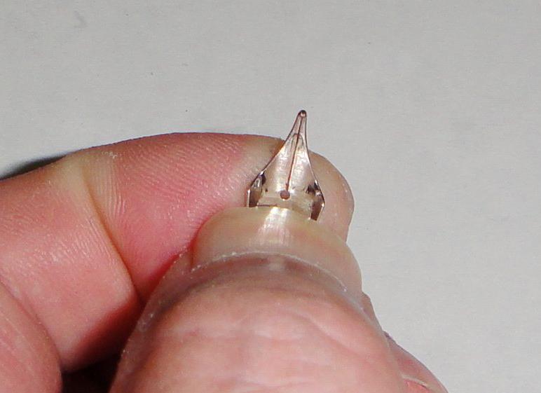 钢笔笔尖中缝大怎么修,笔尖调锋技巧