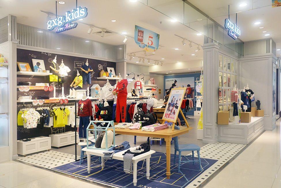 夏季旅游攻略中必不可少的装备，在南坪商都可以一站备齐