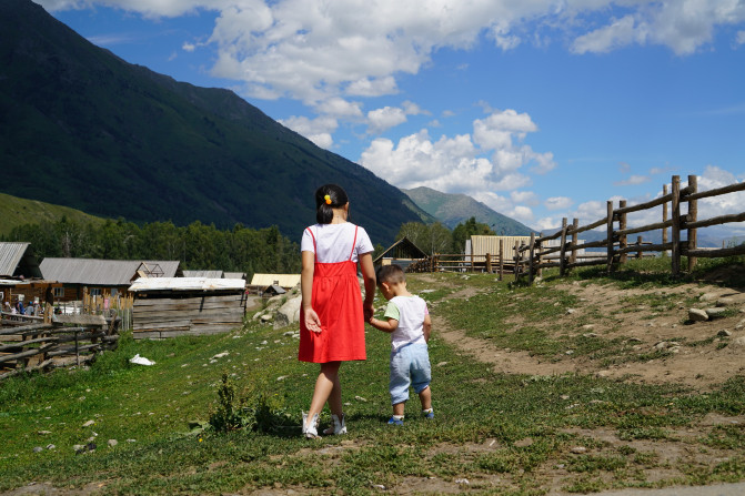 感受大西北的异域风情环疆游结束,南北疆深度游北疆进入南疆