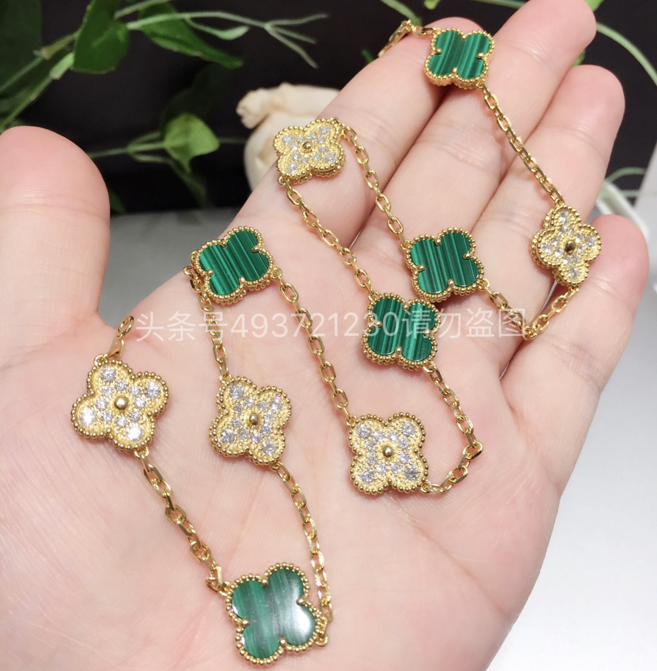 四叶草项链梵克雅宝红色颜色区别,梵克雅宝四叶草项链买什么颜色好