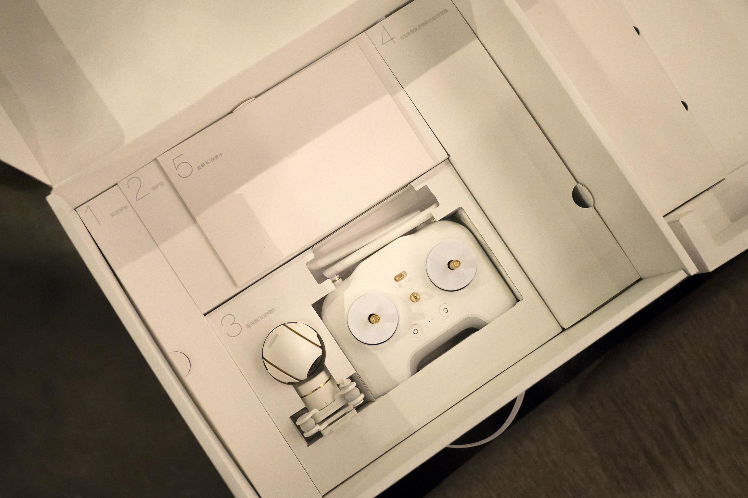 对标大疆m30t的无人机,小米无人机和大疆mini2