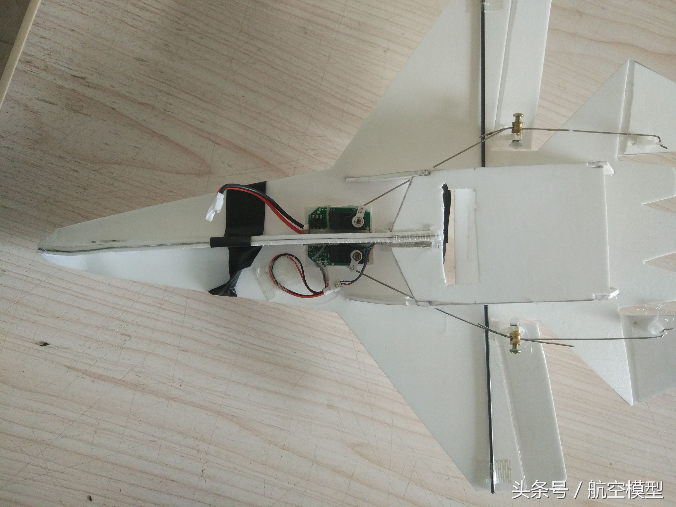 怎么组装遥控小飞机,自制遥控小飞机的教程