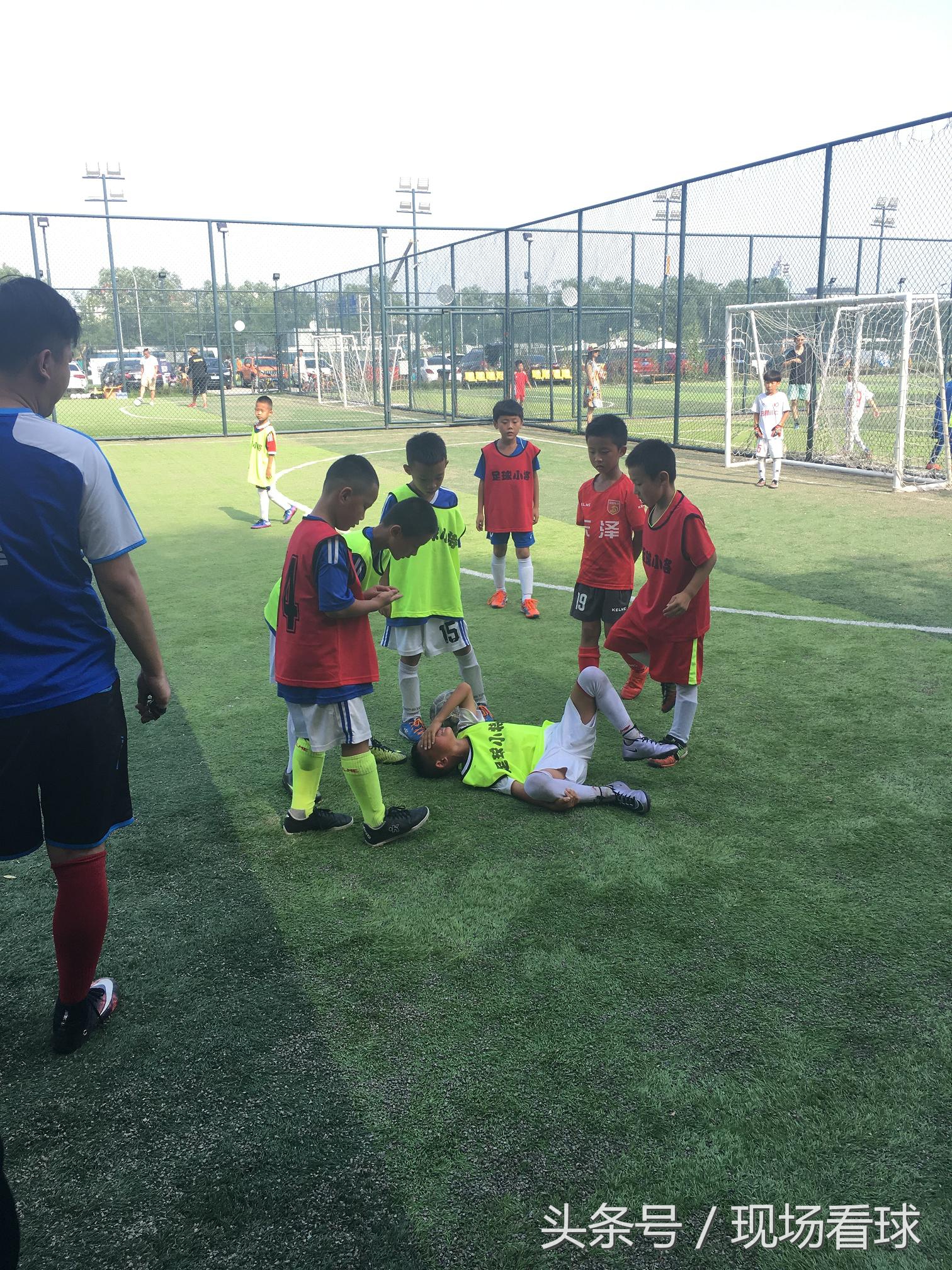 激情星期六：京鲁大战激烈精彩，足球小将厉害可爱！｜看球记
