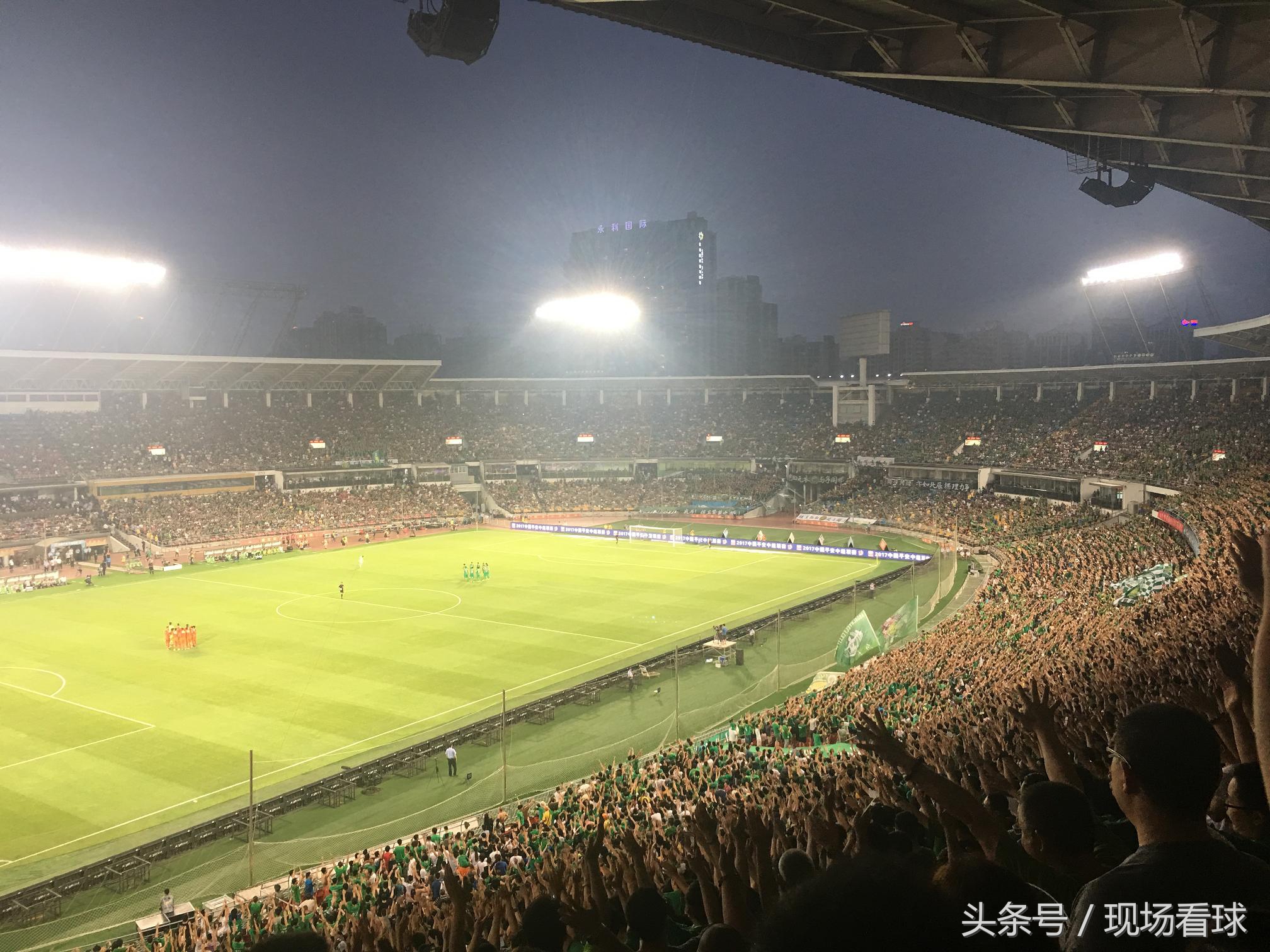 激情星期六：京鲁大战激烈精彩，足球小将厉害可爱！｜看球记